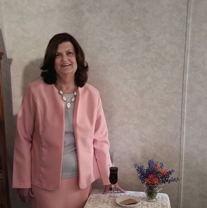 Meet your Posher, Julie